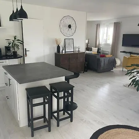 Lomali Maison Familiale Climatisee Piscine