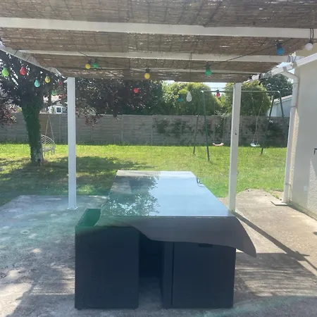 Lomali Maison Familiale Climatisee Piscine