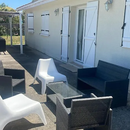 Lomali Maison Familiale Climatisee Piscine ヴィラ