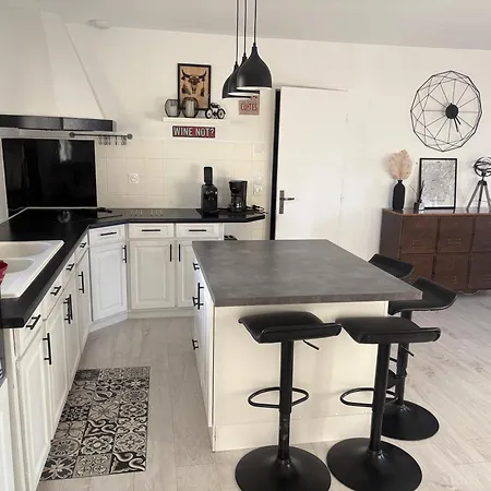 فيلة Lomali Maison Familiale Climatisee Piscine Loupes