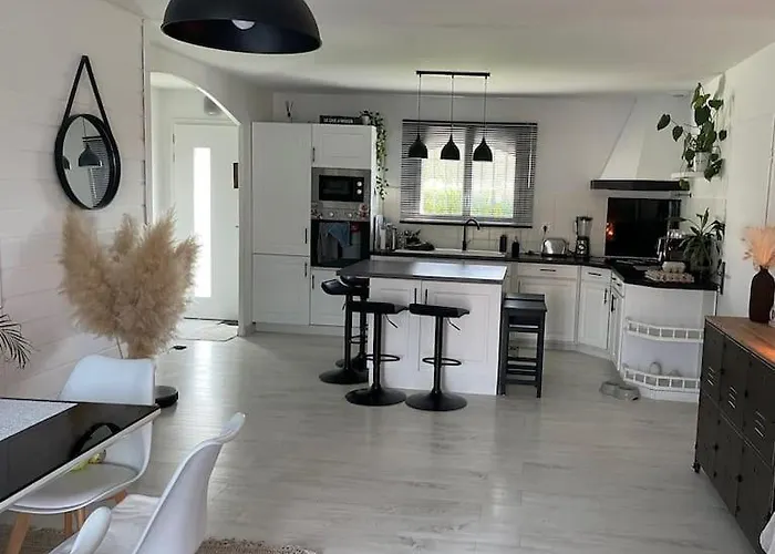 Vila Maison Familiale Climatisee Piscine